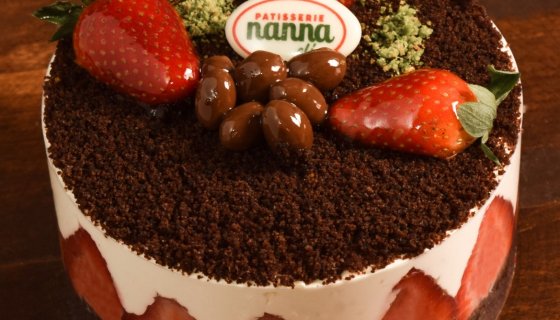 ÇİLEKLİ MOİS PASTAMIZ